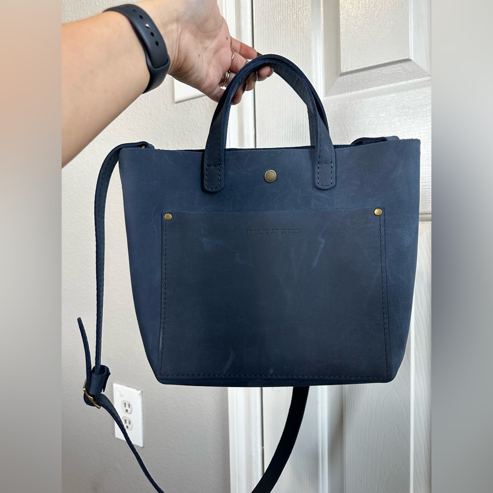 PORTLAND LEATHER crossbody bag